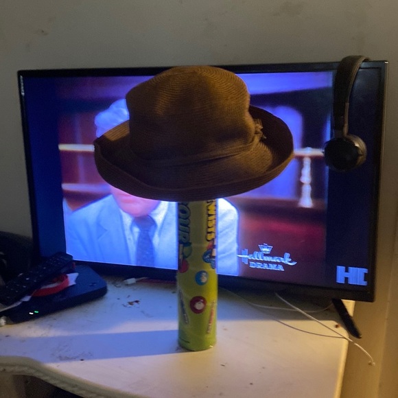 Floppy brown hat with thin piping - Picture 1 of 8